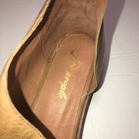 𝅺Free People Royale Flat Pointy toe Slide 41/10us - Picture 3 of 5